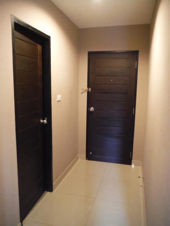 Shooters Guesthouse Pattaya Oda fotoğraf