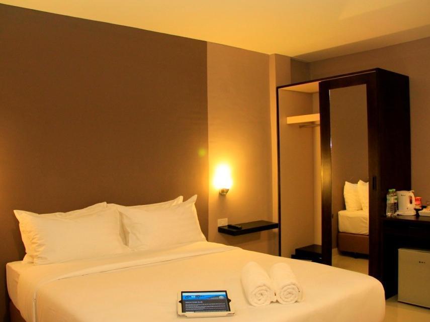 Shooters Guesthouse Pattaya Dış mekan fotoğraf